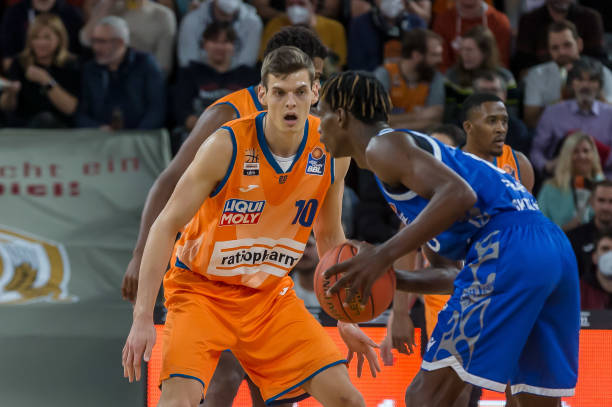 也深刻影响 也深刻影响