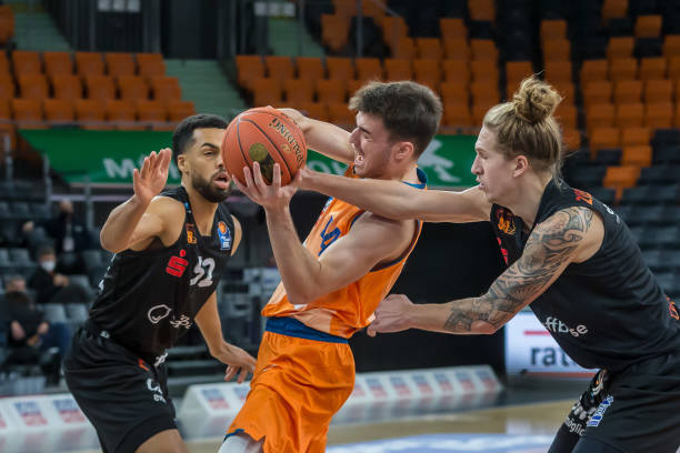 事增添了更 事增添了更